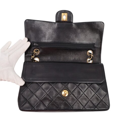 Chanel Timeless Vintage Double Flap Bag Medium Chanel Chanel 12 Chanel Timeless Vintage Double Flap Bag Medium Chanel Chanel 12