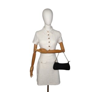 Gucci GG Canvas Nail Chain Pochette Schwarz Gucci Gucci 17 Gucci GG Canvas Nail Chain Pochette Schwarz Gucci Gucci 17