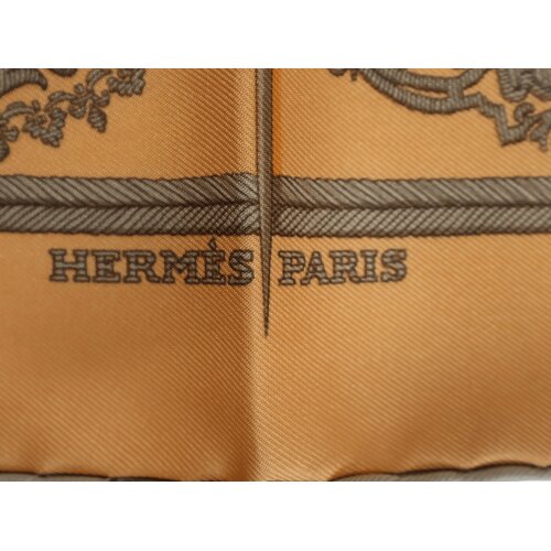 Hermès Gavroche 45 Les Armes de Paris Seide Tücher und Schals Hermes 12 Hermès Gavroche 45 Les Armes de Paris Seide Tücher und Schals Hermes 12