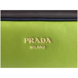 Prada Swing