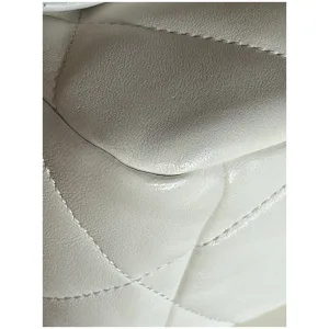 Chanel 19 Small Cremeweiß