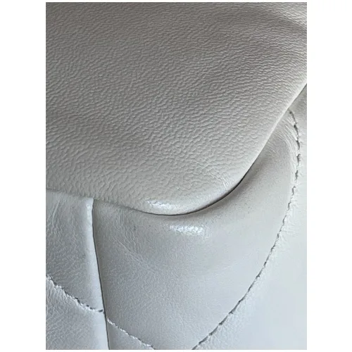 Chanel 19 Small Cremeweiß