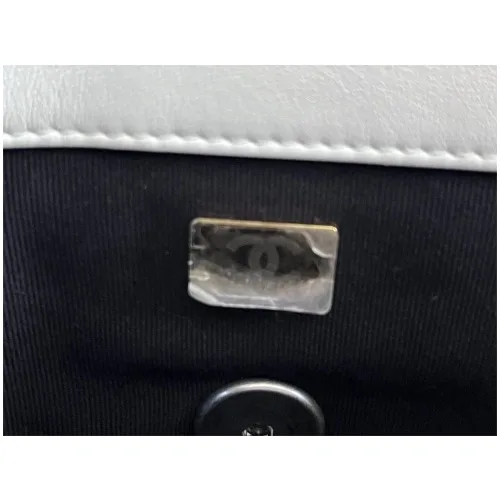Chanel 19 Small Cremeweiß