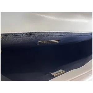 Chanel 19 Small Cremeweiß