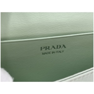 Prada Kartenetui mit Schulterriemen und Kristallen Acqua