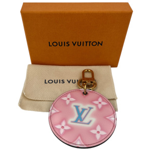 Louis Vuitton Valentines Day Illustre Schlüsselanhänger Taschenschmuck