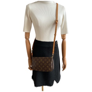 Leather Shoulder Strap Skinny Light Brown