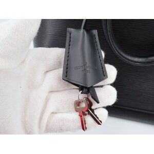 Louis Vuitton Alma PM Epi Schwarz Handtaschen Louis Vuitton 30 Louis Vuitton Alma PM Epi Schwarz Handtaschen Louis Vuitton 30