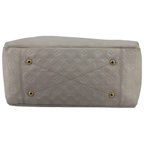 Louis Vuitton Artsy MM Empreinte Creme