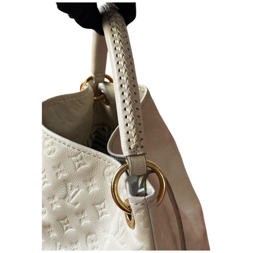 Louis Vuitton Artsy MM Empreinte Creme