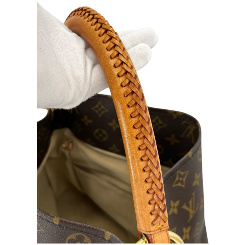 Louis Vuitton Artsy MM Monogram Canvas
