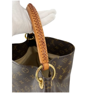 Louis Vuitton Artsy MM Monogram Canvas