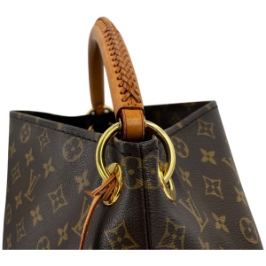 Louis Vuitton Artsy MM Monogram Canvas