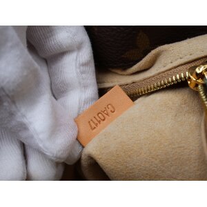 Louis Vuitton Artsy MM Monogram Canvas Handtaschen Louis Vuitton 41