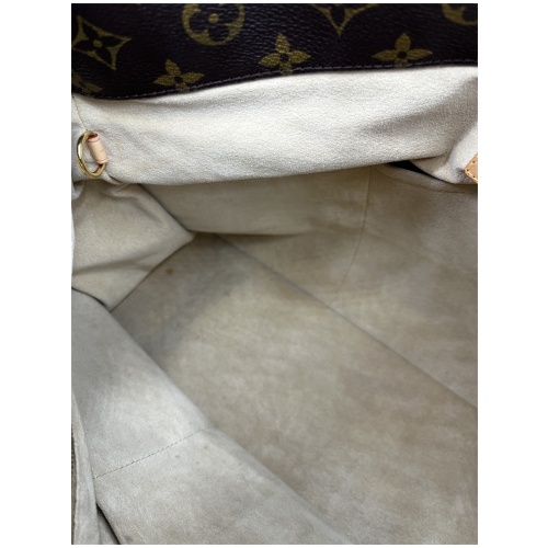 Louis Vuitton Artsy MM Monogram Canvas