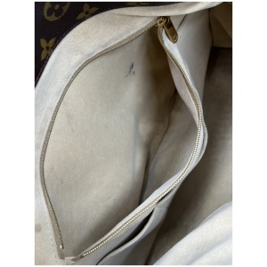 Louis Vuitton Artsy MM Monogram Canvas