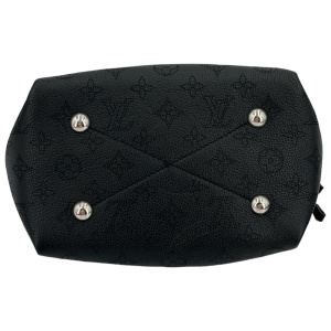 Louis Vuitton Bella Black