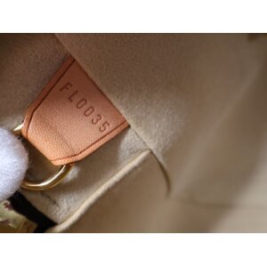 Louis Vuitton Cité GM Handtaschen Louis Vuitton 31