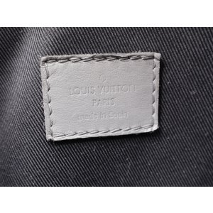 Louis Vuitton Discovery Bumbag Für Herren Louis Vuitton 22 Louis Vuitton Discovery Bumbag Für Herren Louis Vuitton 22