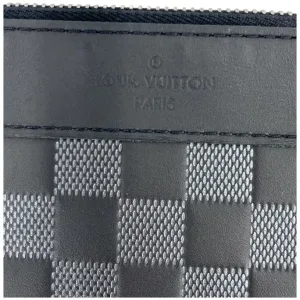 Louis Vuitton Discovery Pochette GM