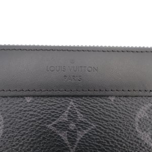 Louis Vuitton Discovery Pochette PM For men Louis Vuitton 21 Louis Vuitton Discovery Pochette PM For men Louis Vuitton 21