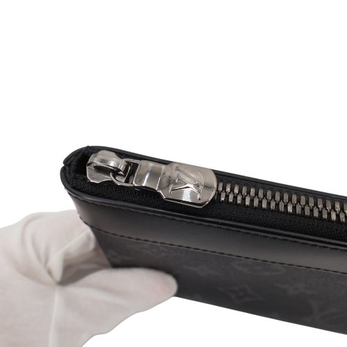 Louis Vuitton Discovery Pochette PM For men Louis Vuitton 11 Louis Vuitton Discovery Pochette PM For men Louis Vuitton 11