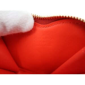 Louis Vuitton Heart Coin Vernis Valentine’s Day Wallet Limited editions Louis Vuitton 23 Louis Vuitton Heart Coin Vernis Valentine’s Day Wallet Limited editions Louis Vuitton 23