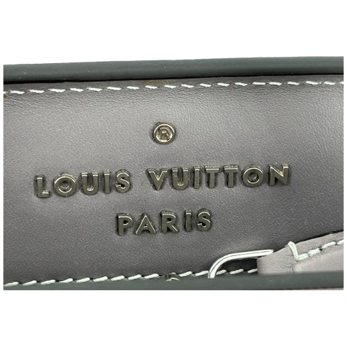 Louis Vuitton Holdall PM Satin Kalbsleder Grau