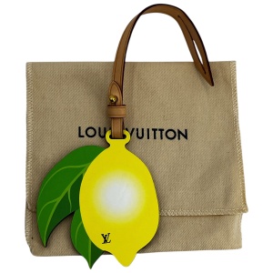 Louis Vuitton Lemon By the Pool Taschenanhänger