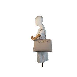Louis Vuitton Lockme Shopper Greige Handtaschen Louis Vuitton 21