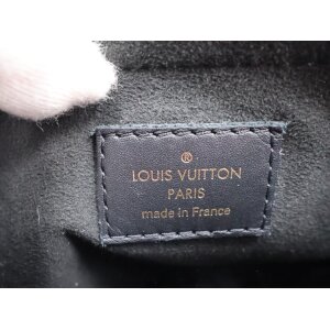 Louis Vuitton Locky BB NEU im SHOP Louis Vuitton 33 Louis Vuitton Locky BB NEU im SHOP Louis Vuitton 33