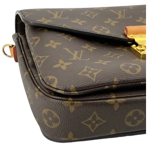 Louis Vuitton Pochette Metis Monogram Canvas