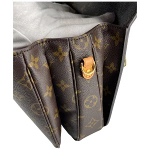 Louis Vuitton Pochette Metis Monogram Canvas