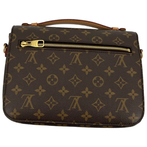 Louis Vuitton Pochette Metis Monogram Canvas