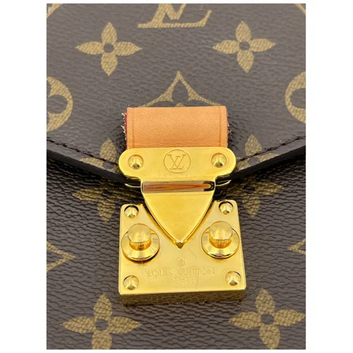 Louis Vuitton Pochette Metis Monogram Canvas