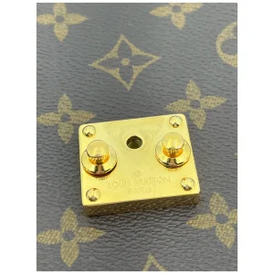 Louis Vuitton Pochette Metis Monogram Canvas