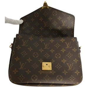 Louis Vuitton Pochette Metis Monogram Canvas