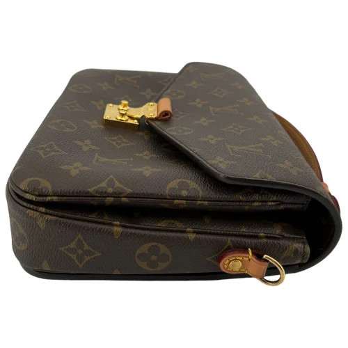 Louis Vuitton Pochette Metis Monogram Canvas