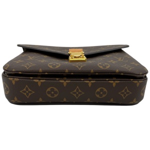 Louis Vuitton Pochette Metis Monogram Canvas