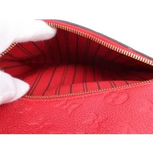 Louis Vuitton Pochette Metis Empreinte Scarlet Rot