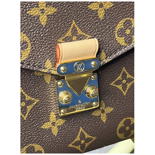 Louis Vuitton Pochette Metis Monogram Canvas