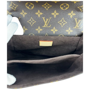 Louis Vuitton Pochette Metis Monogram Canvas