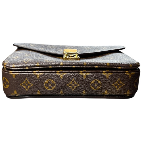 Louis Vuitton Pochette Metis Monogram Canvas