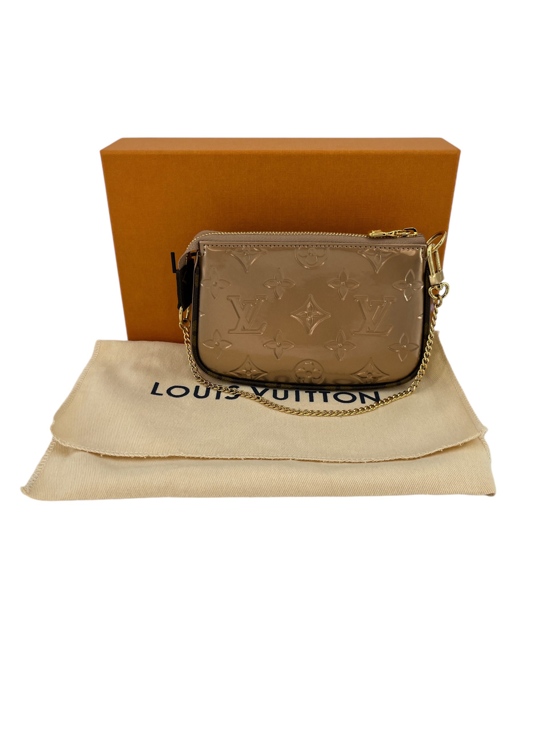 Louis Vuitton Mini Pochette Accessoires Vernis Rose Gold I Love
