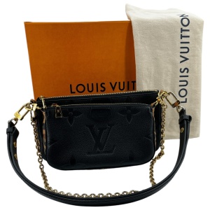 Louis Vuitton Multi Pochette Accessoires Wild at Heart Empreinte