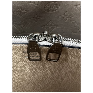 Louis Vuitton Muria Sandy