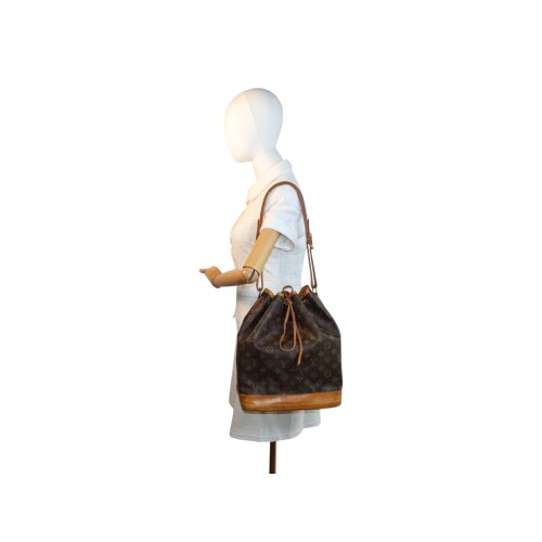 Louis Vuitton Noe Grand Monogram Canvas Carrier bags Louis Vuitton 2 Louis Vuitton Noe Grand Monogram Canvas Carrier bags Louis Vuitton 2