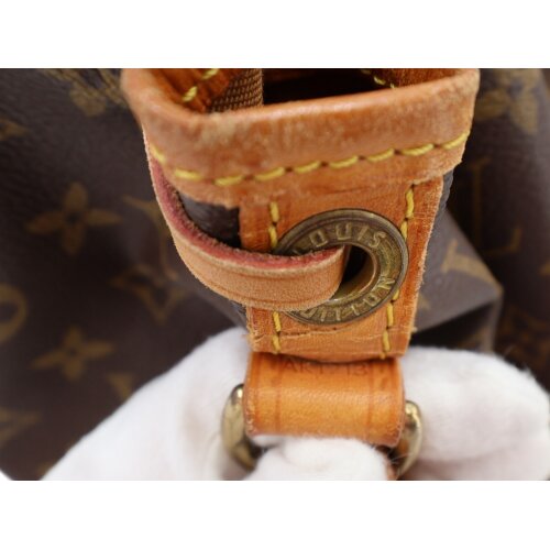 Louis Vuitton Noe Grand Monogram Canvas Carrier bags Louis Vuitton 17 Louis Vuitton Noe Grand Monogram Canvas Carrier bags Louis Vuitton 17