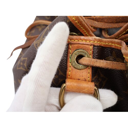 Louis Vuitton Noe Petit Monogram Canvas Handtaschen Louis Vuitton 13 Louis Vuitton Noe Petit Monogram Canvas Handtaschen Louis Vuitton 13