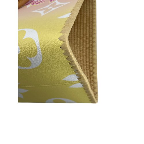 Louis Vuitton Onthego GM Resort Okinawa Carrier bags Louis Vuitton 13 Louis Vuitton Onthego GM Resort Okinawa Carrier bags Louis Vuitton 13